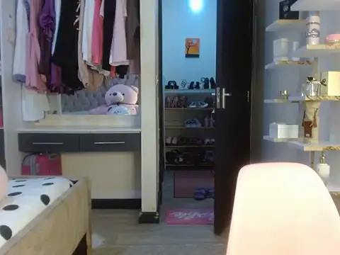 Sexy Babydoll221 online show from June 6, 1:45 am
