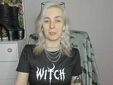 velvetanne online show from June 17, 6:37 am