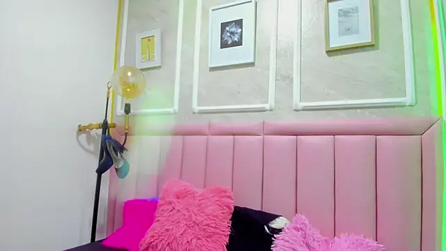 velvet girll online show from June 6, 2:23 pm