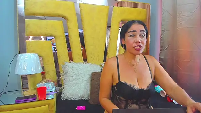 VikyThomsonn online show from July 28, 3:21 pm