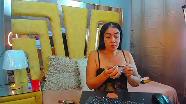 VikyThomsonn online show from July 28, 12:59 pm