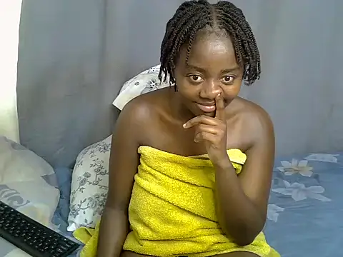 SexxyRoxy online show from July 16, 12:43 pm