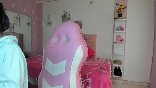 ivyyemerald  online show from July 9, 2:08 pm