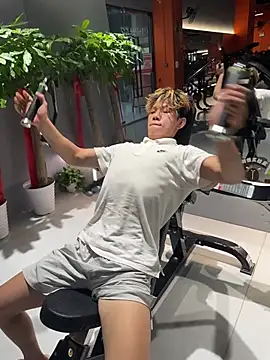 Mrwangjjkk online show from August 9, 3:37 pm