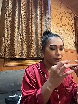 hugecock tamira online show from July 16, 4:33 pm
