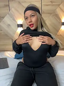 MiaBlonde1 online show from June 5, 11:05 am