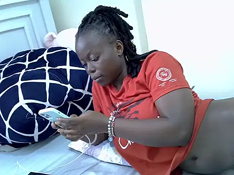 ebonycurvedass online show from June 2, 8:26 am