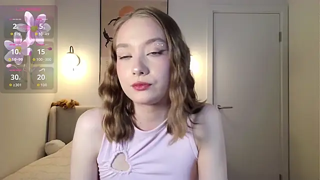 CassieVale online show from July 19, 9:39 pm