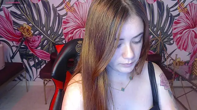 Jenni arango  online show from May 27, 1:08 pm