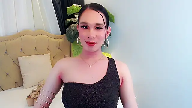 LexiLoreOnTop online show from June 30, 5:56 pm