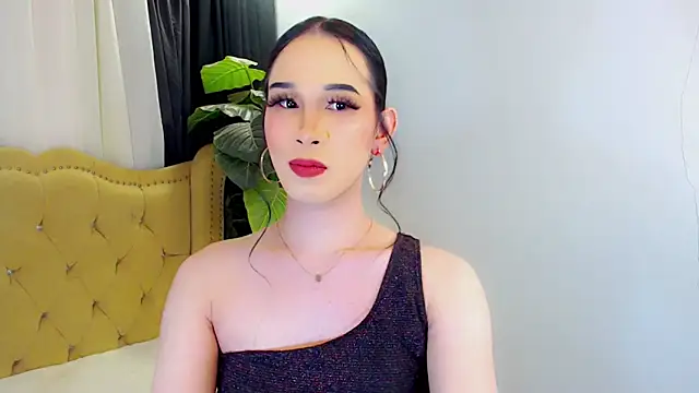LexiLoreOnTop online show from June 3, 2:07 pm