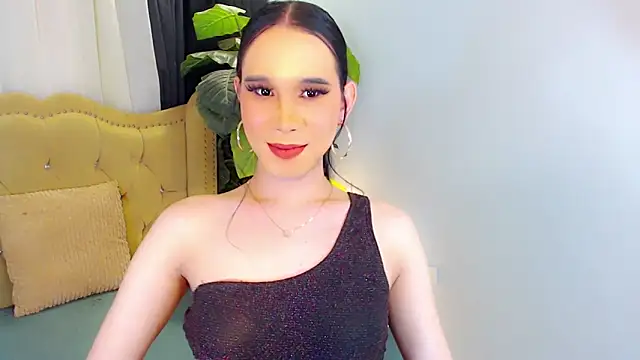 LexiLoreOnTop online show from June 9, 11:53 am