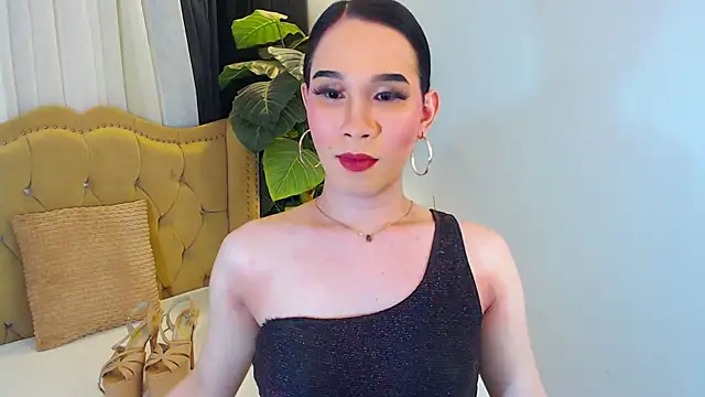 LexiLoreOnTop online show from June 14, 2:28 pm