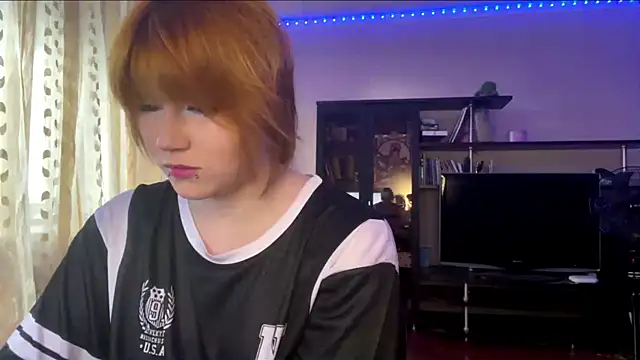 HelloKinki online show from June 8, 4:52 pm