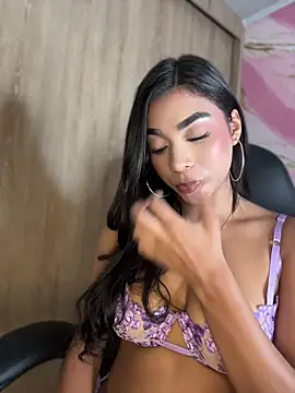BellaRicciX X online show from May 30, 3:37 am