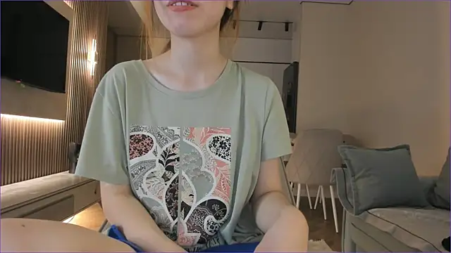 angel cakee online show from July 4, 3:41 pm
