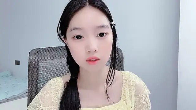 Yoyo33355 online show from July 29, 3:39 am
