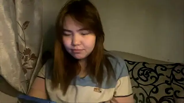 Molly Teddy online show from June 4, 2:21 pm