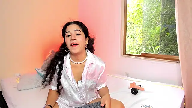 Nadia-Monroe online show from July 21, 1:23 pm