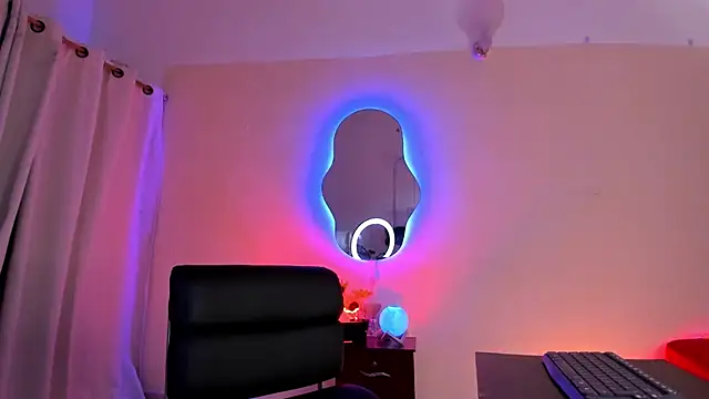 Nadia-Monroe online show from July 28, 8:52 pm