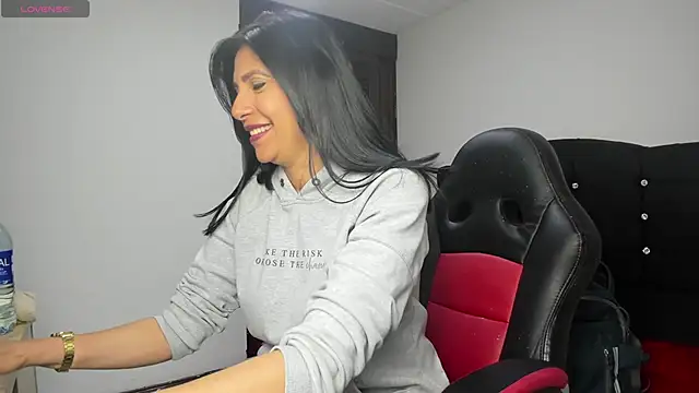 Samantha01 Rosse01 online show from June 17, 9:38 pm