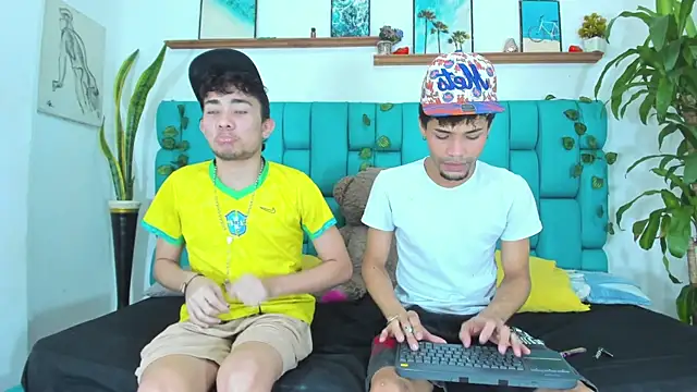 STRANGER BOYS online show from July 27, 11:24 pm