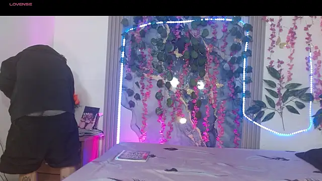 maria robin  online show from July 23, 3:26 am