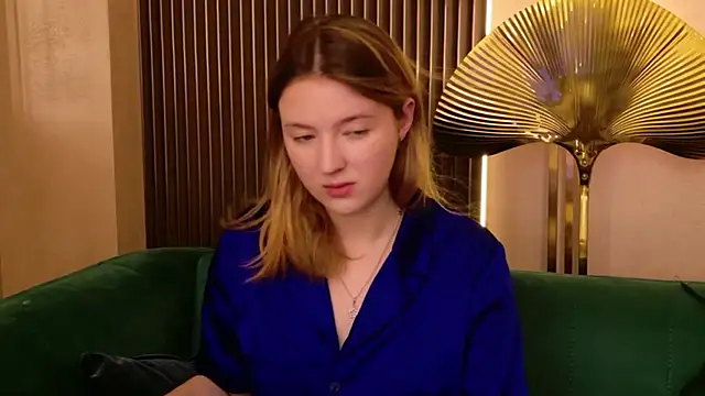 Laura Stellar online show from July 18, 5:33 am