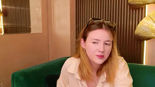 Laura Stellar online show from July 20, 5:32 am