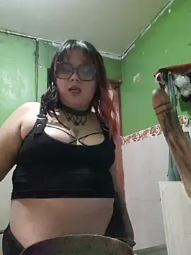 curvy latina online show from July 21, 10:10 pm