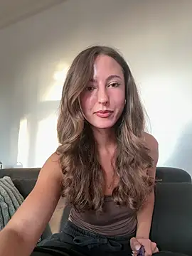 gymgirllaura online show from July 8, 6:32 pm