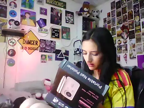 angelgirl2006 online show from June 2, 1:28 am
