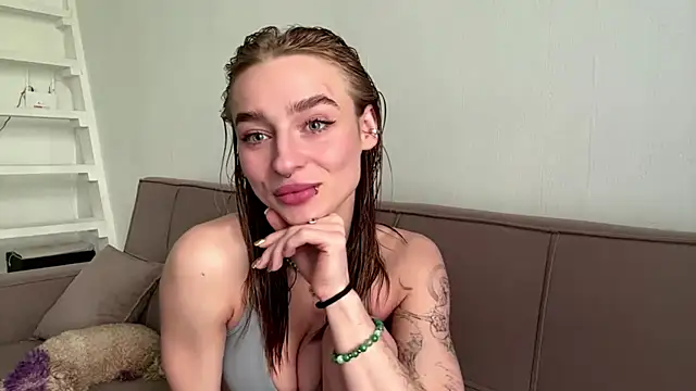 amilia-sexygirl online show from June 7, 12:17 am
