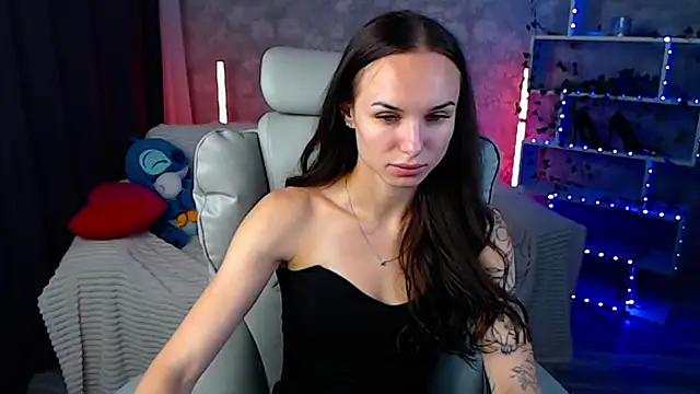NicoleMerz online show from August 3, 3:39 pm