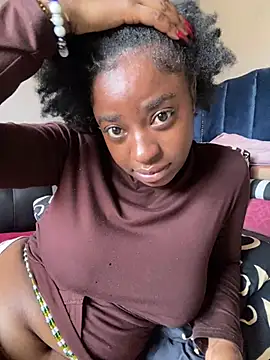 HotGarotinha online show from July 10, 11:10 am
