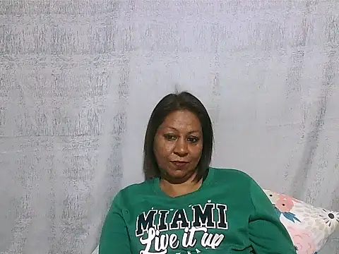 IndianSexyMilf69 online show from June 5, 5:11 am