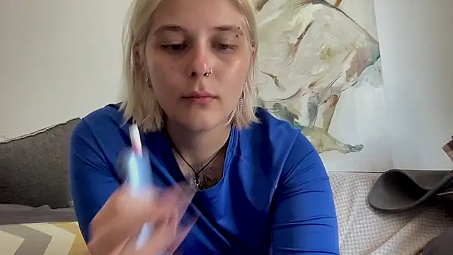 Ella Bloom online show from July 27, 10:12 am