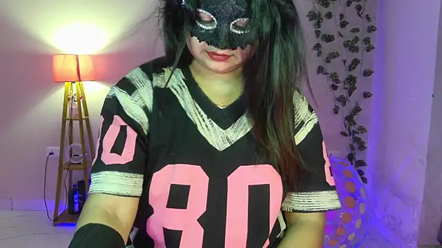 Red Heart  online show from July 28, 7:39 pm