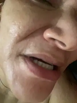 rosanna78322 online show from July 7, 11:51 pm