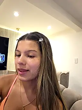 emilyvex online show from August 4, 5:02 am
