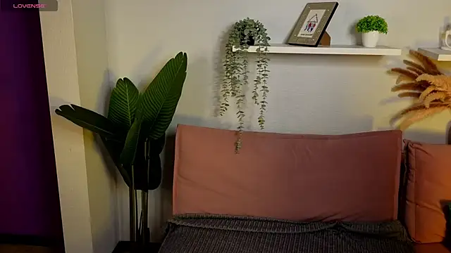 EricaWilds online show from July 10, 12:16 pm