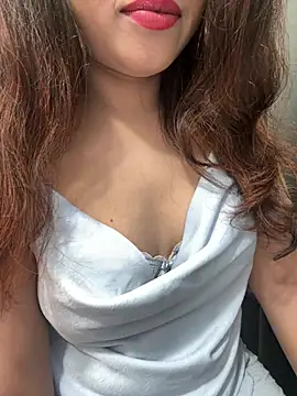 Yours riya11 online show from July 28, 8:34 pm