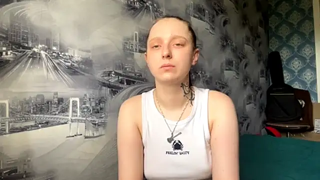 QueenHex online show from June 3, 7:42 am