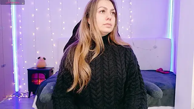 LindaWhite  online show from March 20, 5:29 pm