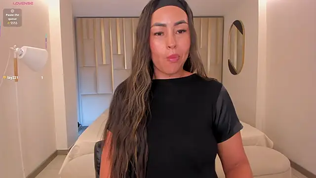 VictoriaBennetX online show from August 1, 10:45 pm