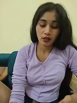 Naughty Kiara  online show from July 4, 3:35 am