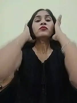Naughty Kiara  online show from July 26, 3:47 am