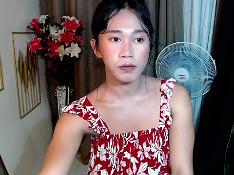 kyla pretty online show from August 2, 3:15 pm