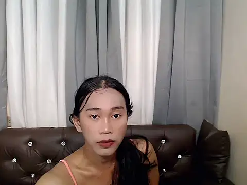 kyla pretty online show from June 1, 2:24 am