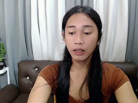 kyla pretty online show from August 8, 2:25 pm